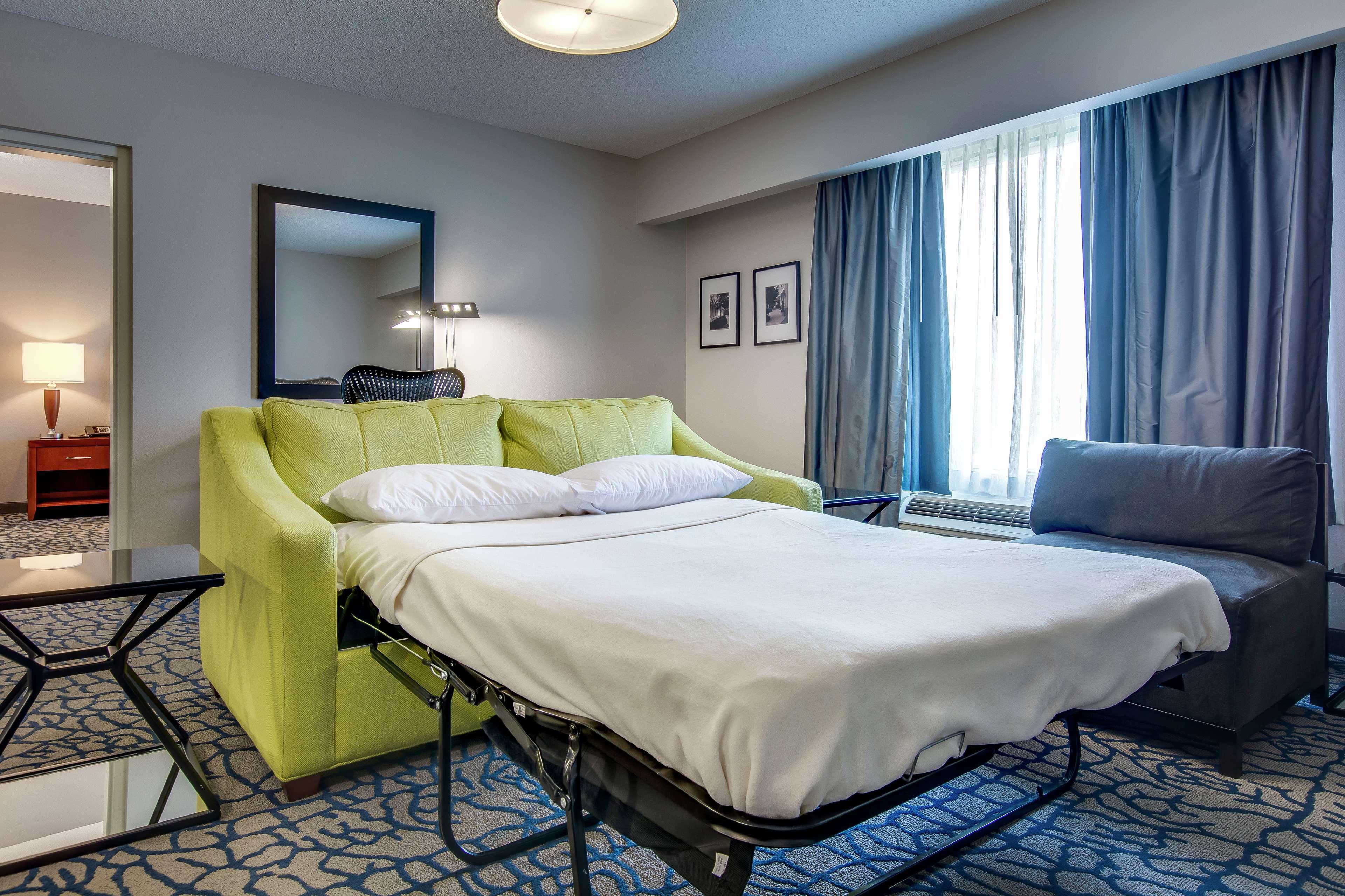 Hilton Garden Inn Louisville-Northeast Exteriör bild