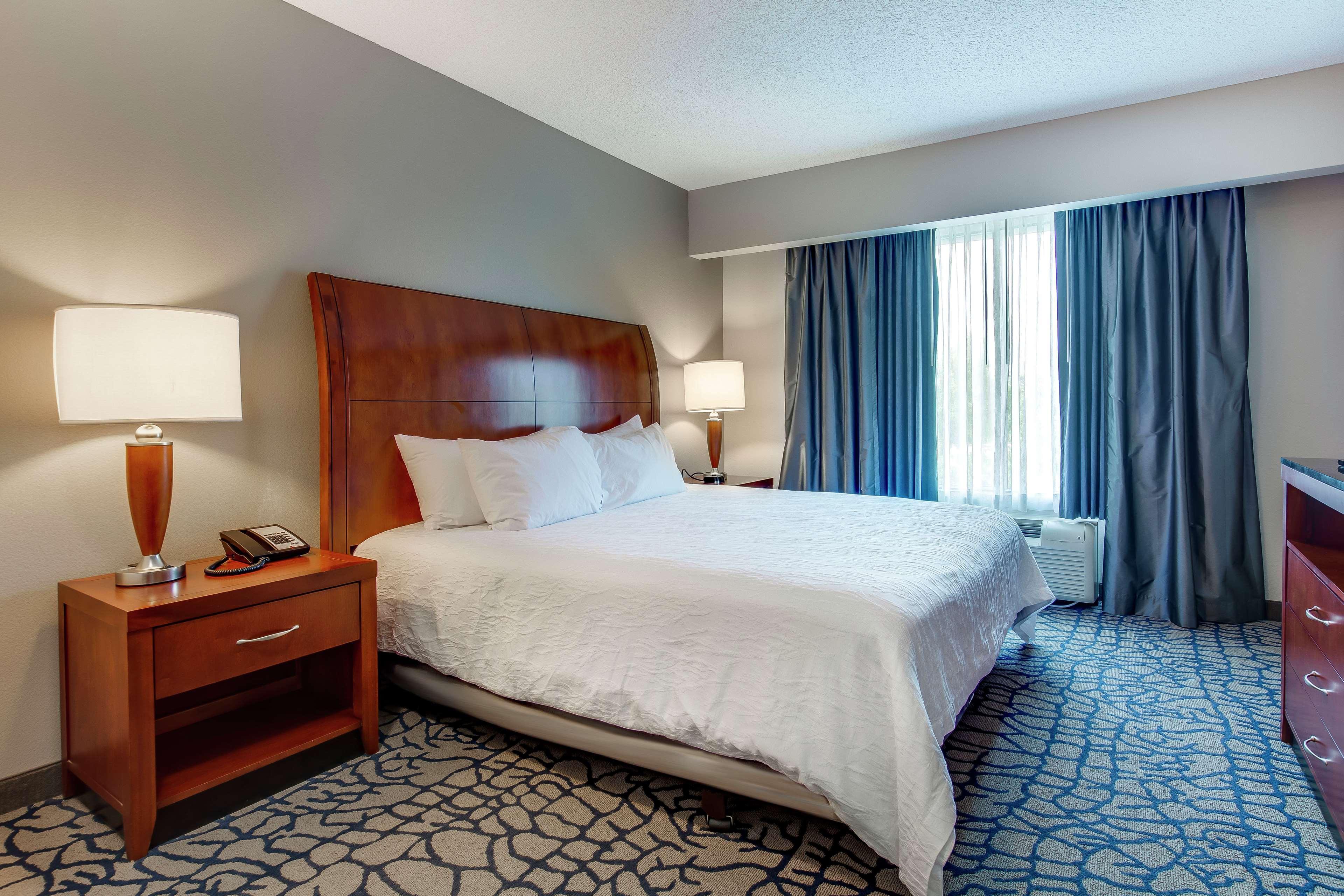 Hilton Garden Inn Louisville-Northeast Exteriör bild