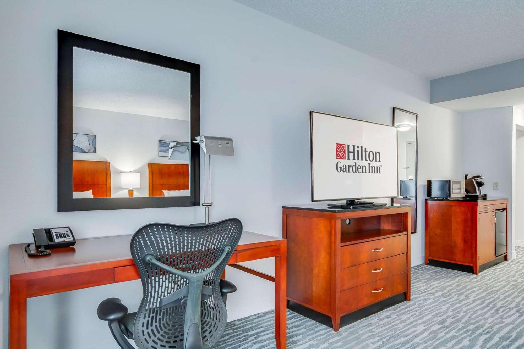 Hilton Garden Inn Louisville-Northeast Exteriör bild