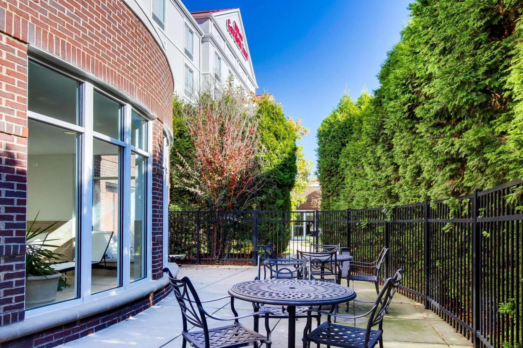 Hilton Garden Inn Louisville-Northeast Exteriör bild